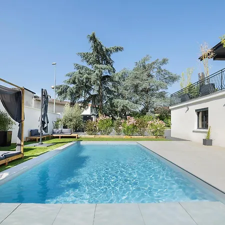 Homestay Dans Belle Maison Avec Piscine Saint-Genis-les-Ollieres